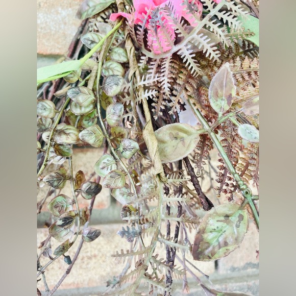 Pink Gardenia Wreath, 24” - Picture 4 of 12